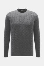 Drumohr Cashmere Rundhalspullover dunkelgrau meliert, frontal aus mittlerer Entfernung, Slim Fit, Zopfstrick, weicher Griff, Rundhalsausschnitt, flexible Rippbündchen.