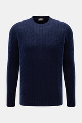 Drumohr Cashmere Rundhalspullover navy, frontale Nahaufnahme, klassisches Zopfstrickmuster, reiner Cashmere, Slim Fit, Rundhalsausschnitt, flexible Rippbündchen, sehr weicher Griff.