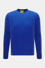 B.F. Knitwear Cashmere crew neck sweater blue shown from front, slim fit with medium-fine knit, elastic ribbed cuffs, pure cashmere, soft touch, crew neckline. Autumnal cashmere from the knitting expert B.F. KNITWEAR: This softly knitted crew neck sweater