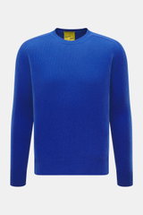 B.F. Knitwear Cashmere crew neck sweater blue shown from front, slim fit with medium-fine knit, elastic ribbed cuffs, pure cashmere, soft touch, crew neckline. Autumnal cashmere from the knitting expert B.F. KNITWEAR: This softly knitted crew neck sweater