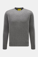 B.F. Knitwear Cashmere crew neck sweater grey melange shown from front, pure cashmere, soft touch, medium-fine knit, slim fit, crew neckline, elastic ribbed cuffs.