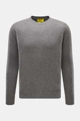 B.F. Knitwear Cashmere crew neck sweater grey melange shown from front, pure cashmere, soft touch, medium-fine knit, slim fit, crew neckline, elastic ribbed cuffs.
