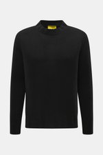 Front view of B.F. Knitwear Cashmere crew neck sweater black, a soft, pure cashmere knit with medium coarse pattern, regular fit, crew neckline, and elastic ribbed cuffs. Autumnal cashmere from the knitting expert B.F. KNITWEAR: This softly knitted crew n