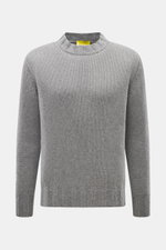 Front view of B.F. Knitwear Cashmere crew neck sweater grey melange, pure cashmere with soft touch, medium knit texture, regular fit, crew neckline, elastic ribbed cuffs. Autumnal cashmere by knitting expert B.F. KNITWEAR: This softly knitted crew neck sw