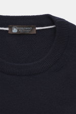 Colombo Cashmere Rundhalspullover navy, Detailaufnahme von oben, feiner Strick aus purem Kid Cashmere, Slim Fit, weicher Griff, Rippbündchen