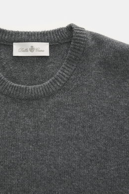 Della Ciana Rundhalspullover dunkelgrau meliert, Nahaufnahme von oben, feines Strickbild, weicher Griff, Mix aus Wolle und Cashmere, Regular Fit, komfortable Rippbündchen.