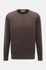 Brunello Cucinelli Cashmere Rundhalspullover braun meliert, feiner Strick, Regular Fit, flexible Rippbündchen, schmale Kontrastkanten, Frontansicht.