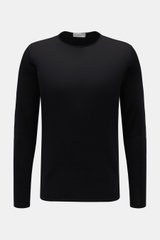 Front view of Kiefermann Merino Fine Knit Sweater 'Benjaminn' black, slim fit with round neckline, pure merino wool, super soft feel, very fine knit pattern, open rolled edge finishes.