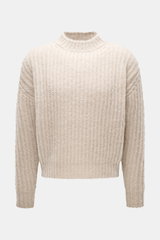 Kiefermann Rundhalspullover "Yakub" creme, frontal aus mittlerer Nähe fotografiert, grobes Strickbild, oversized Fit, Mix aus Microfaser, Alpaka, Wolle, weicher Griff, Rundhalsausschnitt, komfortable Rippbündchen.