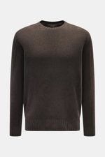 Filippo de Laurentiis Rundhalspullover dunkelbraun, frontale Nahaufnahme, Mix aus Merinowolle und Cashmere, weicher Griff, mittelfeines Strickbild, Regular Fit, Rundhalsausschnitt, komfortable Rippbündchen.