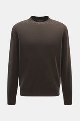 Filippo de Laurentiis Merino Rundhalspullover dunkelbraun, frontale Nahaufnahme, Regular Fit, Rundhalsausschnitt, reine Merinowolle, weicher Griff, feines Strickbild, flexible Rippbündchen.