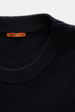 Nahaufnahme des Barena Venezia Rundhalspullover 'Corba Cruna' navy, fotografiert von oben, Strick aus reiner Schurwolle, weicher Griff, mittelfeines Strickbild, Patent-Strickmuster, Slim Fit, Rundhalsausschnitt, elastische Rippbündchen, breite Ärmelbündch