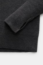 Barena Venezia Rundhalspullover 'Corba Cruna' dunkelgrau meliert, Nahaufnahme von Ärmel und Saum, Strick aus reiner Schurwolle, weicher Griff, mittelfeines Strickbild, Patent-Strickmuster, Slim Fit, Rundhalsausschnitt, elastische Rippbündchen, breite Ärme