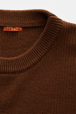 Barena Venezia Rundhalspullover 'Corba Cruna' braun, Detailaufnahme von oben, reiner Schurwolle, weicher Griff, mittelfeines Patent-Strickmuster.