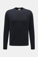 Frontansicht des Allude Rundhalspullover navy, Mix aus Wolle und Cashmere, weicher Griff, mittelgrobes Strickbild, Regular Fit, Rundhalsausschnitt, komfortable Rippbündchen.
