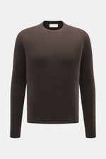 Bruno Manetti Cashmere Rundhalspullover dunkelbraun, frontale Nahaufnahme, Extra Slim Fit, weicher Griff, feines Strickbild, Rundhalsausschnitt, Rippbündchen, reiner Cashmere.