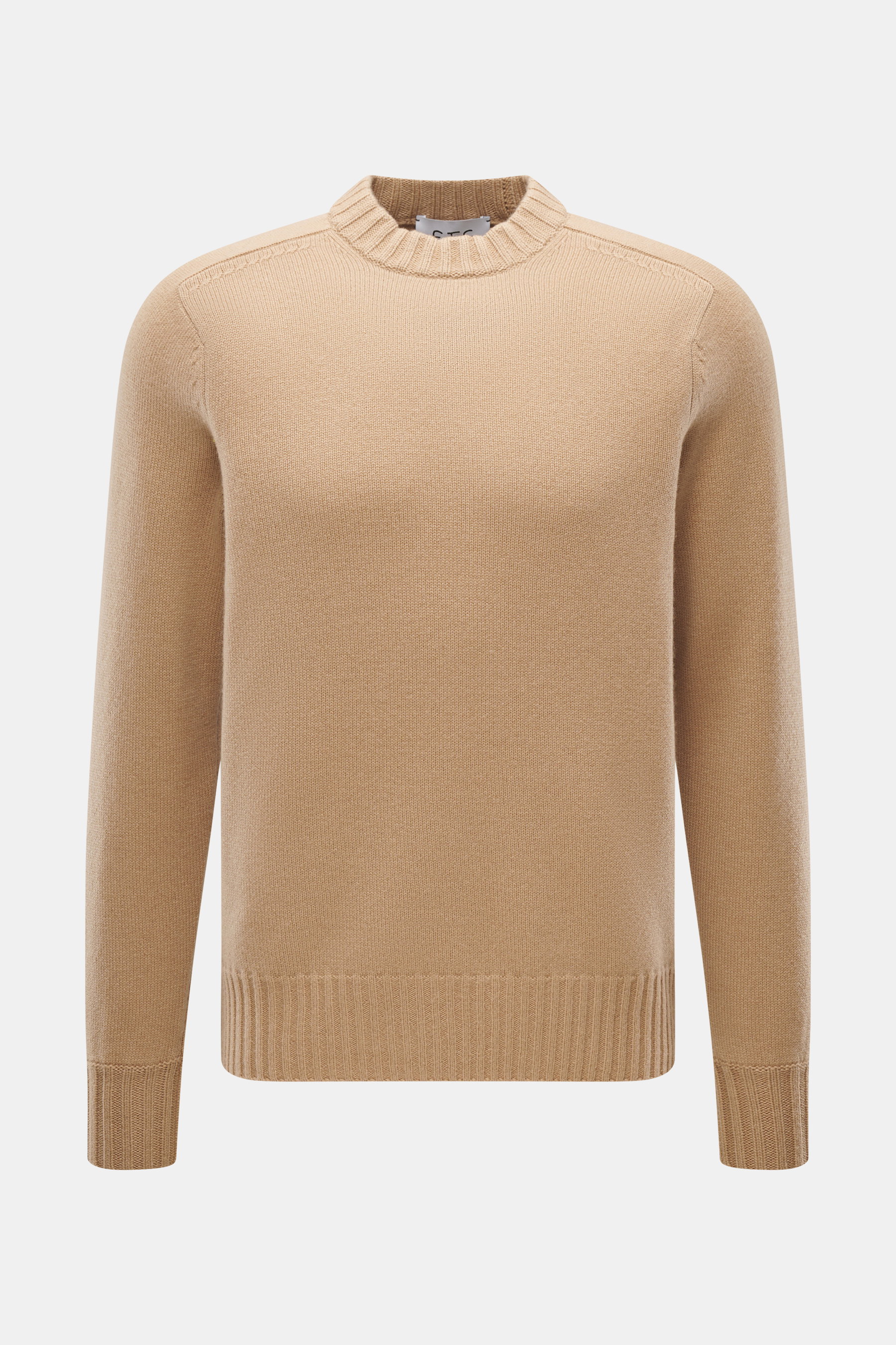 FTC Cashmere Rundhalspullover beige, slim Fit mit Rundhalsausschnitt, Rippbündchen, mittelfeinem Strickbild, frontal fotografiert, nachhaltiger Luxus.