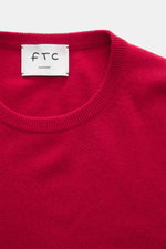 FTC Cashmere Rundhalspullover rot, Nahaufnahme von oben, feines Strickbild, Rundhalsausschnitt, Slim Fit, ultraweiche Cashmere-Qualität.