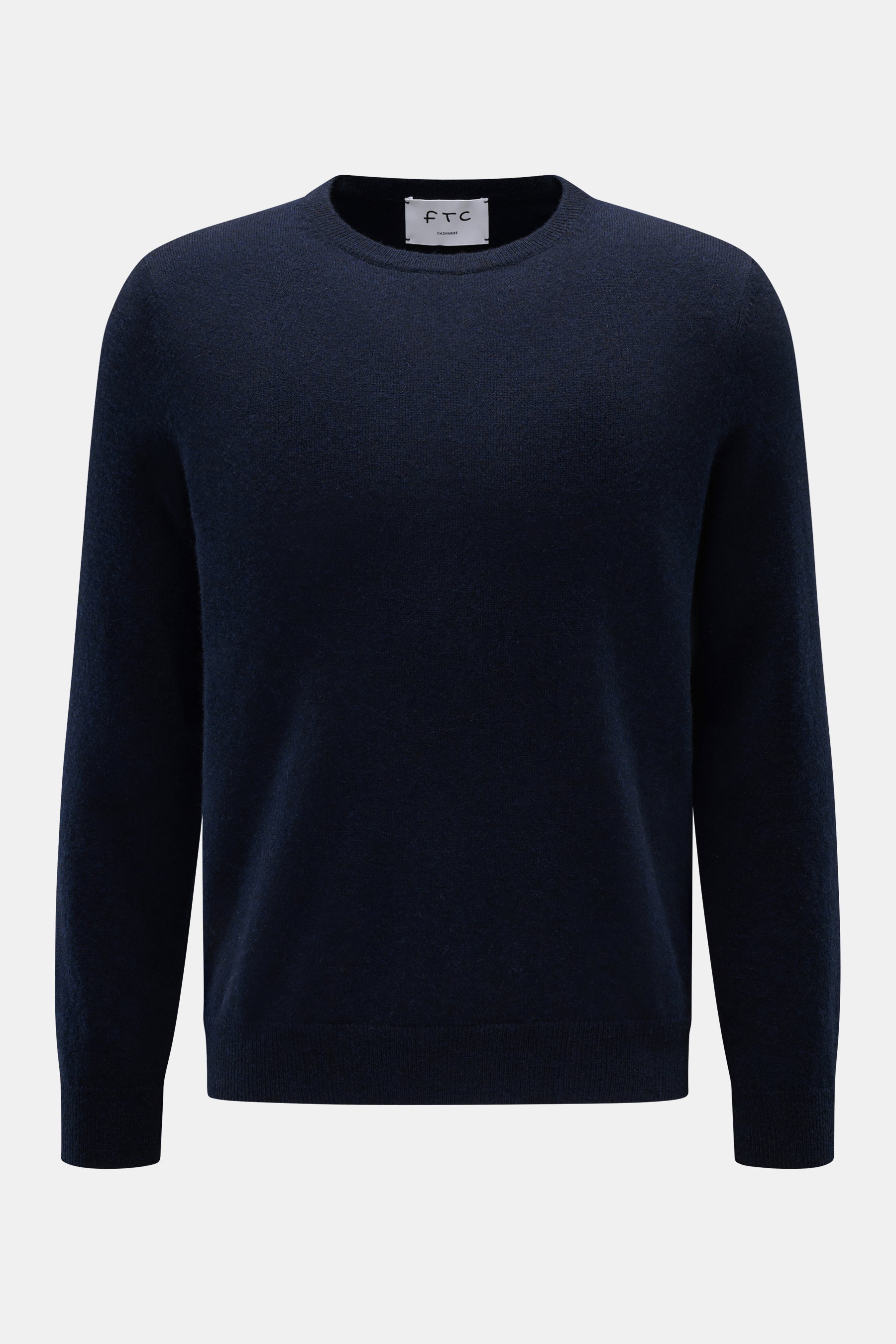 FTC Cashmere Rundhalspullover navy in Slim Fit, aus reinem Cashmere mit feinem Strickbild, Rundhalsausschnitt und Rippbündchen, frontal fotografiert.