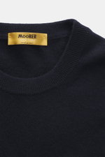 Moorer Cashmere crewneck sweater 'Orvieto-WY' navy shown from above, highlighting crew neckline, pure cashmere, soft feel, fine knit, slim fit, and ribbed cuffs.