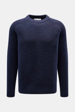 Geschlossener navy Closed Rundhalspullover aus edlem Wollstrick mit Patentstrick, Raglanärmeln, Rippbündchen, Regular Fit, frontal fotografiert.
