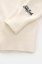 Nahaufnahme des Ärmel- und Bundbereichs des MC2 Saint Barth Rundhals-Pullover 'Heron Print' creme/multicolor, Slim Fit, weicher Griff, mittelfeines Strickbild, aus Cashmere, Wolle, Viskose und Microfaser, mit aufwändigem Intarsienstrick, Rundhalsausschnit