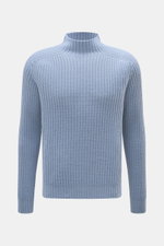 04651/ A trip in a bag Mock Neck Pullover 'Foggy' rauchblau, Slim Fit, Stehkragen, Rippbündchen, reine Schurwolle, frontale Nahaufnahme.