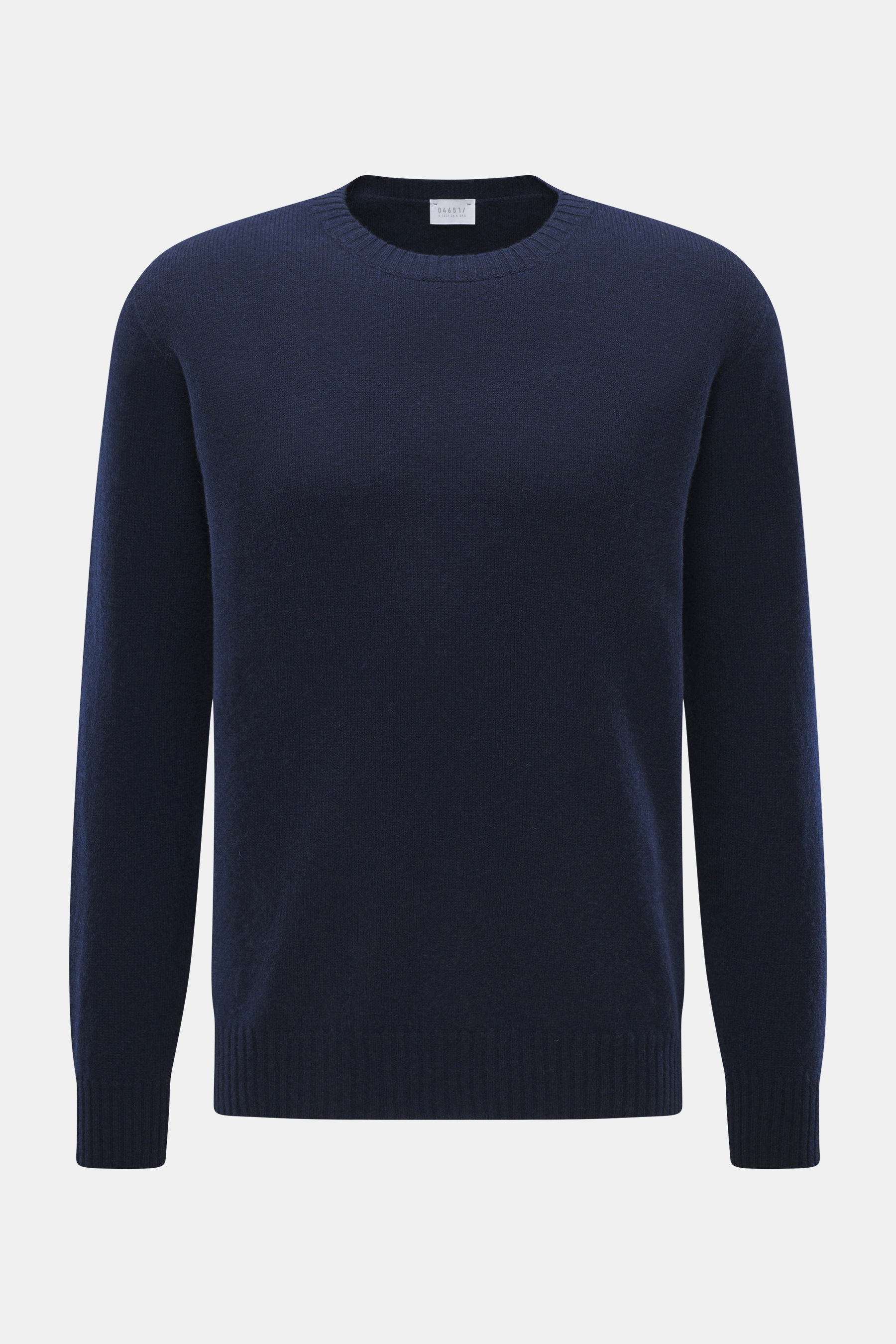 04651/ A trip in a bag Cashmere Rundhalspullover 'Extreme Cashmere Crew' navy, Slim Fit, aus reinem Cashmere, feines Strickbild, frontale Nahaufnahme.