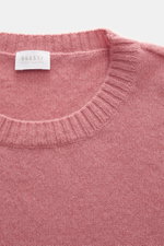 04651/ A trip in a bag Cashmere Rundhalspullover 'Extreme Cashmere Crew' mauve, Nahaufnahme von oben, feiner Strick, Rundhalsausschnitt, weicher Griff, Slim Fit