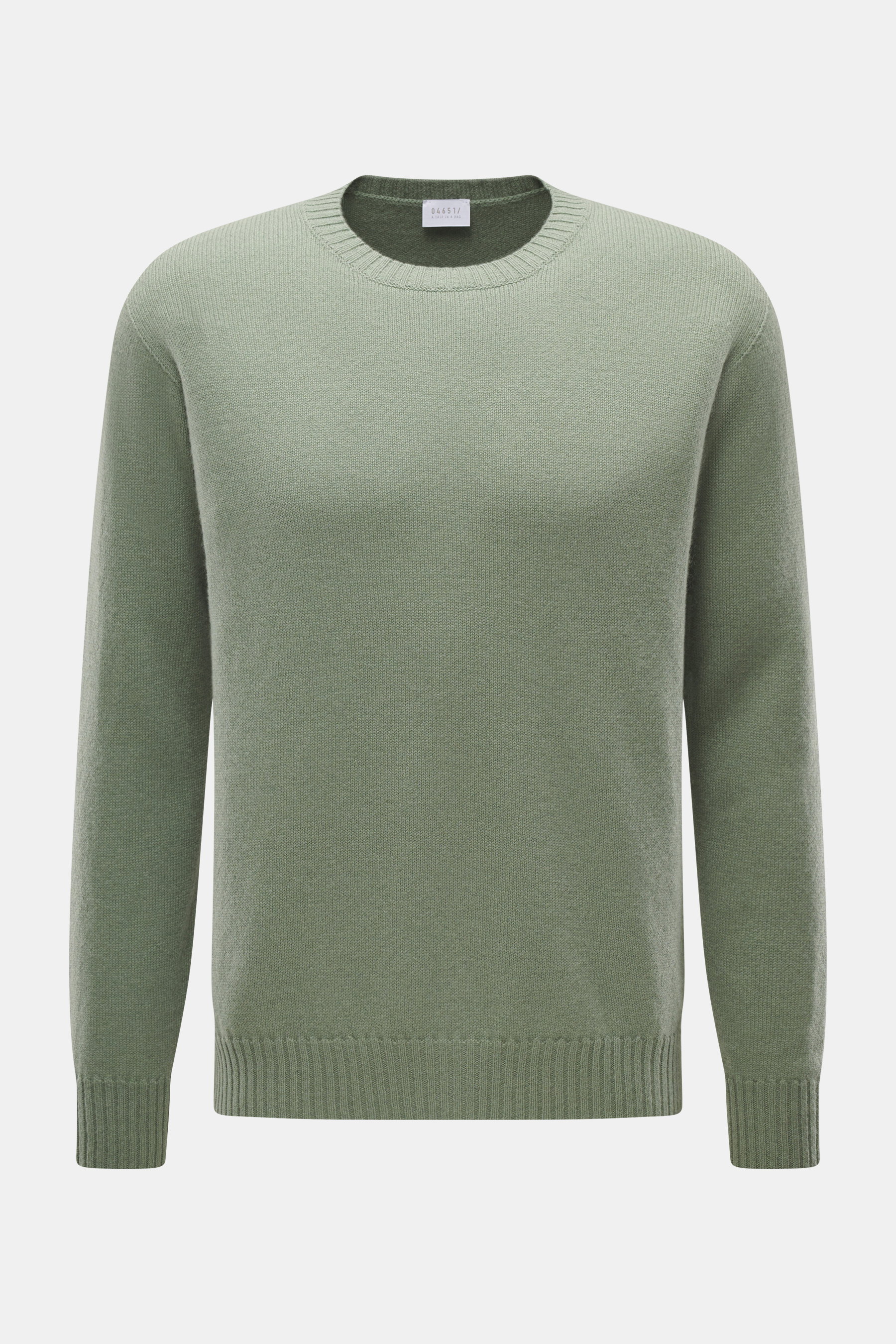 Frontale Nahaufnahme des hellgrünen 04651/ A trip in a bag Cashmere Rundhalspullover 'Extreme Cashmere Crew' mit Slim Fit, Rundhalsausschnitt und feinem Strick.