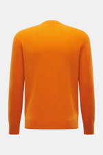 Rückansicht des orangefarbenen 04651/ A trip in a bag Cashmere Rundhalspullover 'Extreme Cashmere Crew' aus reinem, fein gestricktem Cashmere mit Slim Fit und Rippbündchen.