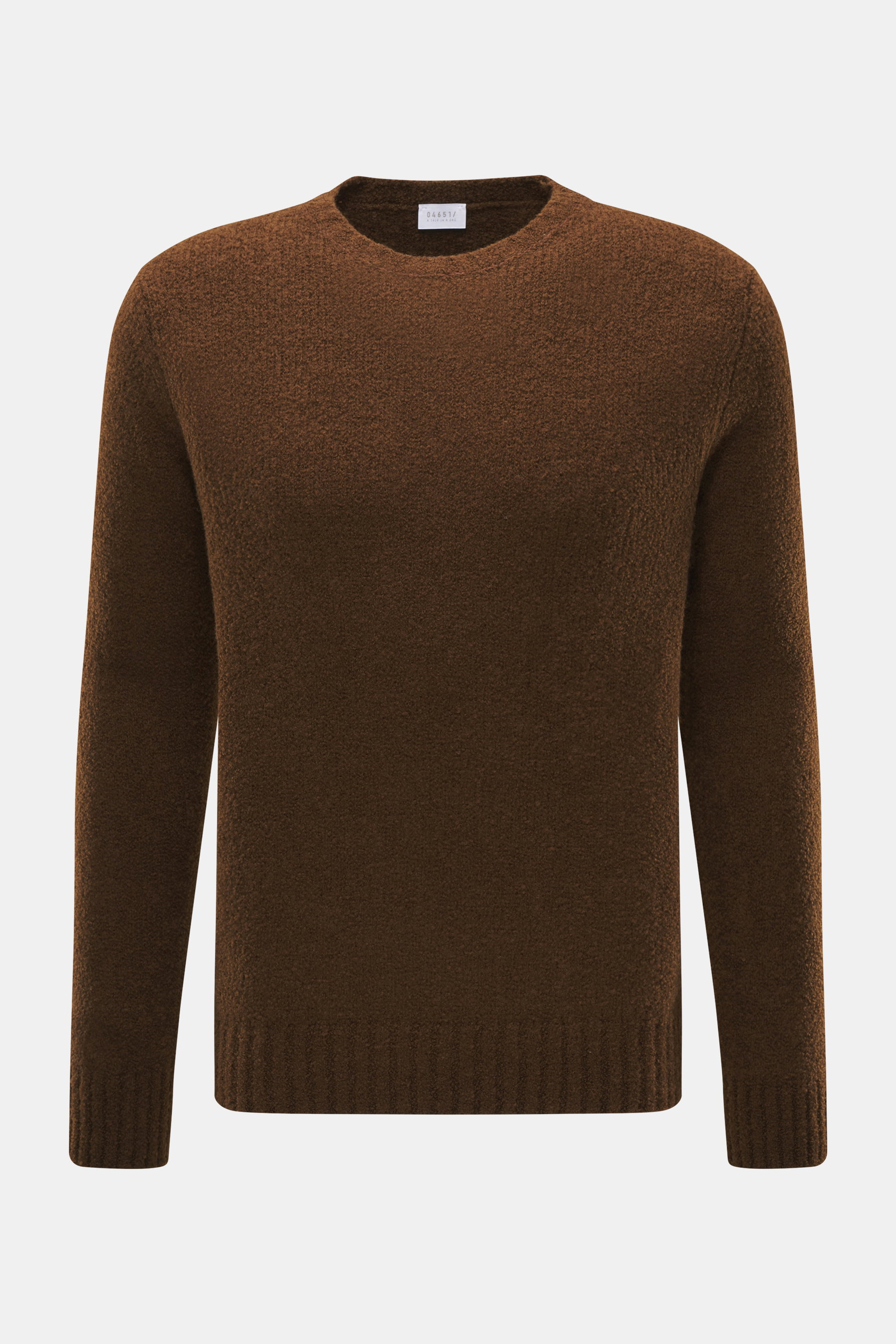 Brauner 04651/ A trip in a bag Rundhalspullover 'Molly Crew' in Slim Fit, Bouclé-Struktur aus Merinowolle, Frontansicht mit Rundhalsausschnitt.