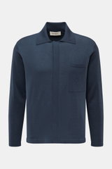 Lisa Yang Cashmere Strickhemd 'Kieran' graublau, Frontansicht, weiches, feines Strickbild, Regular Fit, verdeckte Knopfleiste, Brusttasche, klassischer Kragen, reiner Cashmere.