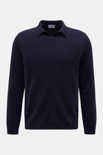 Front view of the von Braun Cashmere knit shirt navy, a slim fit, pure cashmere knit shirt with a classic turn-down collar and smooth button placket.

<p>Luxurious winter essential: This VON BRAUN knit shirt in the finest Mongolian cashmere has a timeless