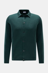 Front view of von Braun Cashmere knit shirt dark green, a slim fit, fine knit button-up with classic collar and ribbed bands.

<p>Luxurious winter essential: This VON BRAUN knit shirt in the finest Mongolian cashmere has a timeless design that offers vers