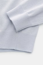 Close-up front view of von Braun Cashmere half-zip jumper light blue showing fine knit, ribbed bands, and soft cashmere fabric.

<p>This clean VON BRAUN half-zip jumper made from high-quality and exceptionally fine Mongolian cashmere combines a timeless d