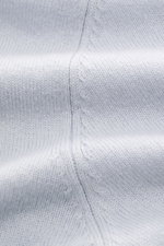 Close-up front view of the fine knit texture of the von Braun Cashmere half-zip jumper light blue, showcasing its soft fabric and stitching.

<p>This clean VON BRAUN half-zip jumper made from high-quality and exceptionally fine Mongolian cashmere combines