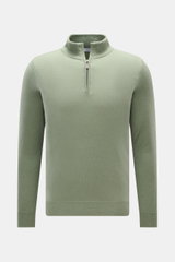 Front view of von Braun Cashmere half-zip jumper sage in soft Mongolian cashmere, fine knit, slim fit with ribbed bands and zip collar.

<p>This clean VON BRAUN half-zip jumper made from high-quality and exceptionally fine Mongolian cashmere combines a ti