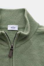 Close-up front view of von Braun Cashmere half-zip jumper sage, showcasing fine knit, slim fit, and signature zip detail.

<p>This clean VON BRAUN half-zip jumper made from high-quality and exceptionally fine Mongolian cashmere combines a timeless design 