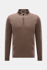 Front view of von Braun Cashmere half-zip jumper brown mottled in fine knit, slim fit with flexible ribbed bands and silver zip. <p>This clean VON BRAUN half-zip jumper made from high-quality and exceptionally fine Mongolian cashmere combines a timeless d