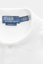 Nahaufnahme des weißen Polo Ralph Lauren Sweatshirt mit klassischem Polokragen und Label innen, frontal fotografiert, Frühlings-Basic mit weichem Griff, Baumwolle-Microfaser-Mix, oversized Fit, Stitching auf der Brust, komfortablen Rippbündchen und softer