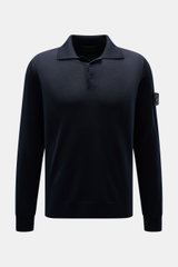 Stone Island Strickpolo 'Ghost Pure Light Wool' navy, Frontansicht, feine Wolle, Regular Fit, Umlegekragen, Kompass-Badge, weicher Griff, Rippbündchen.