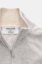 Gran Sasso Cashmere half-zip jumper light grey melange shown from above, highlighting zipper stand-up collar, fine knit pattern, elastic rib cuffs, pure cashmere, soft touch, slim fit.
