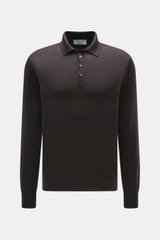 Gran Sasso Feinstrickpolo dunkelbraun in Slim Fit, aus Schurwolle, Cashmere, Seide, frontale Nahaufnahme mit Polokragen und Perlmuttknöpfen.