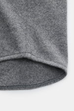 B.F. Knitwear Cashmere Strickhemd Kent-Kragen grau meliert, Detailaufnahme Saum und feines Strickbild, reiner Cashmere, weicher Griff, Slim Fit.
