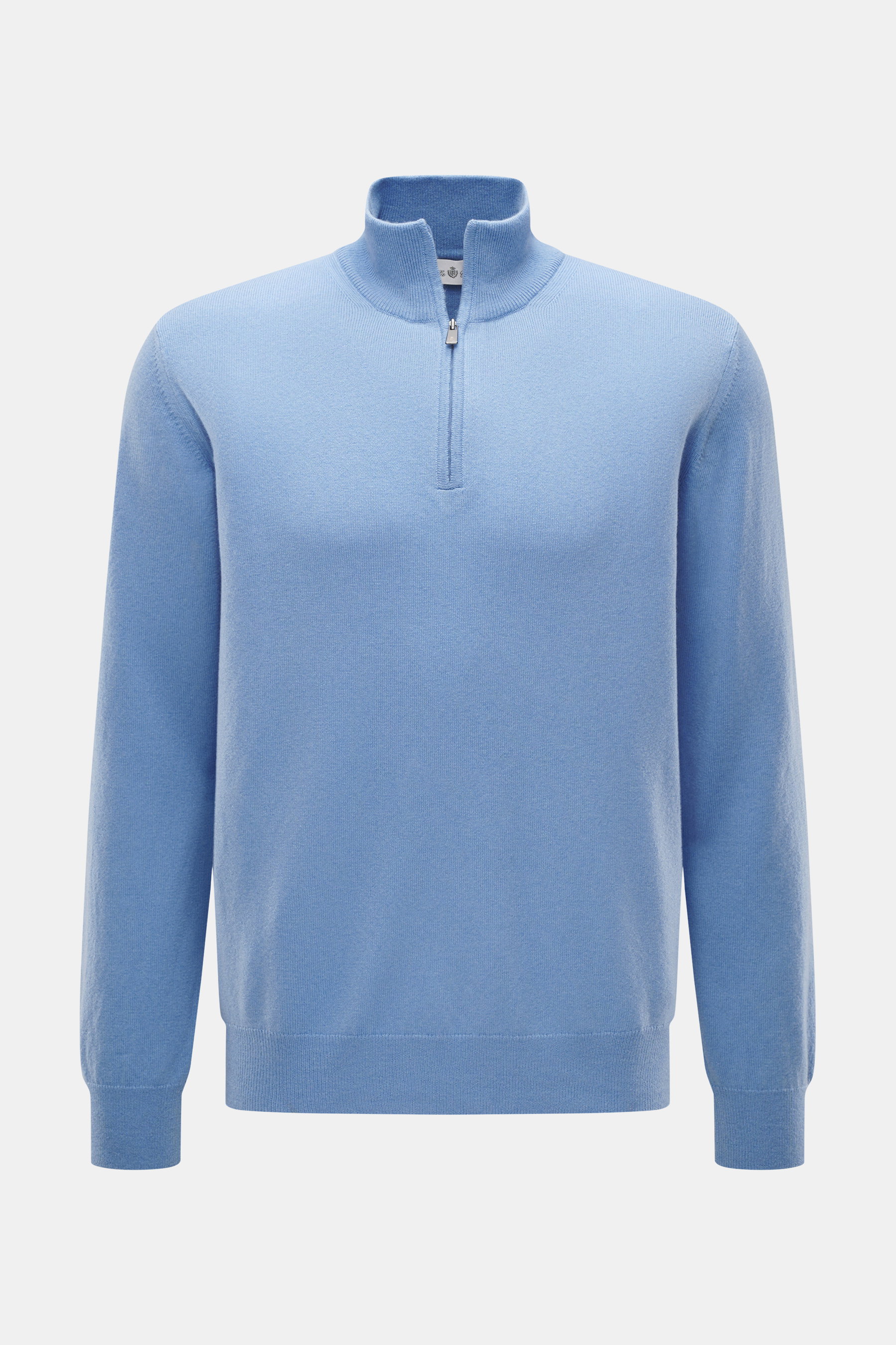 Della Ciana Troyer hellblau aus Cashmere-Merinowolle, weicher Griff, feines Strickbild, Regular Fit, Troyer-Kragen mit Reißverschluss, flexible Rippbündchen, Frontansicht.