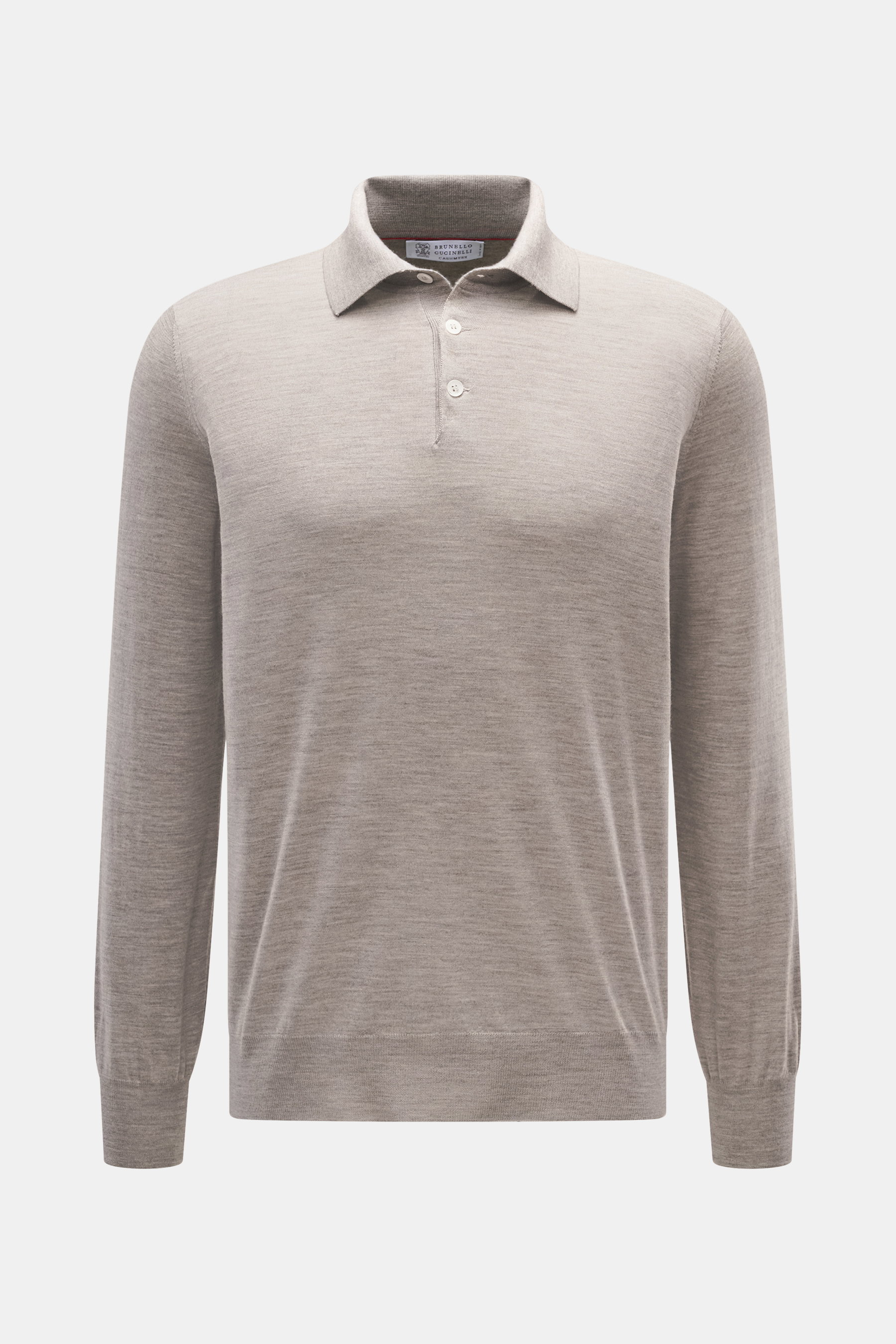 Brustaufnahme des Brunello Cucinelli Strickpolo taupe meliert, Regular Fit, klassischer Polokragen, Drei-Knopf-Leiste, feiner Schurwoll-Cashmere-Feinstrick.