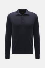 Brioni Cashmere Troyer navy, frontale Nahaufnahme, reiner Cashmere, weicher Griff, feines Strickbild, Regular Fit, Stehkragen mit Vier-Knopf-Leiste, Schulterpasse, Rippbündchen.