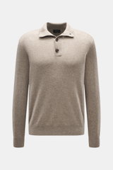 Brioni Cashmere Troyer taupe meliert, frontal fotografiert, aus reinem Cashmere, weicher Griff, feines Strickbild, Regular Fit, Stehkragen mit 4 Hornknöpfen, kontrastrick-Schulterpasse, Rippbündchen.