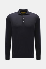 B.F. Knitwear Merino Strickpolo navy, frontal fotografiert, aus reiner Merinowolle, weicher Griff, feines Strickbild, Regular Fit, klassischer Polokragen, flexible Rippbündchen.
